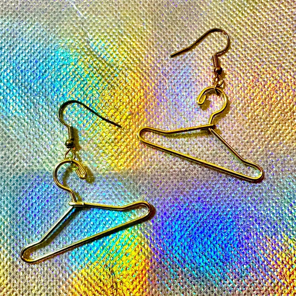 Hanger Earrings (small, gold)